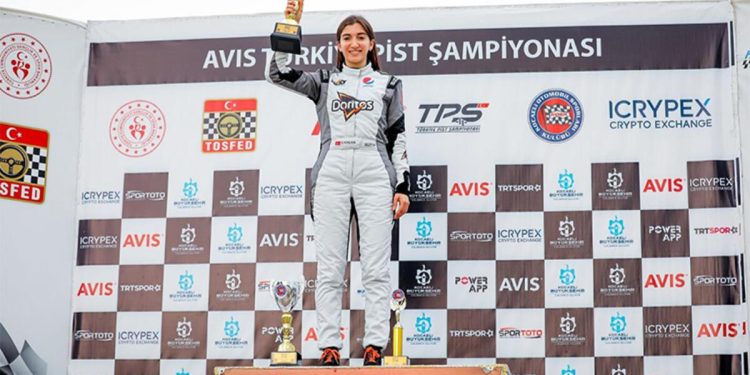 Türkiye Pist Şampiyonası’nda tarih yazıldı
