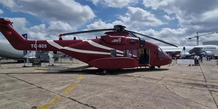TUSAŞ’ın yeni modeli T925 Paris’te tanıtıldı