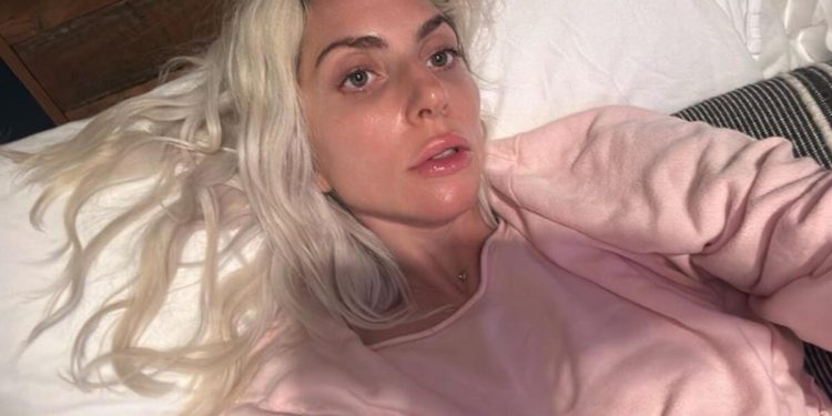 Ünlü müzikçi ilaç reklamı yaptı, hayranları reaksiyon gösterdi: Paraya bu kadar mı gereksinimin var?