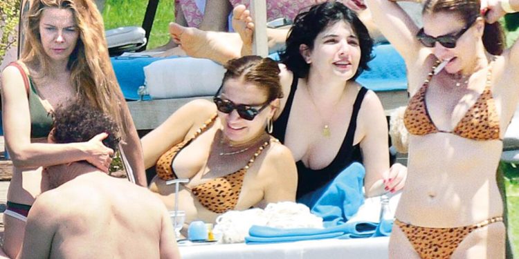 Ünlülerin Bozburun buluşması