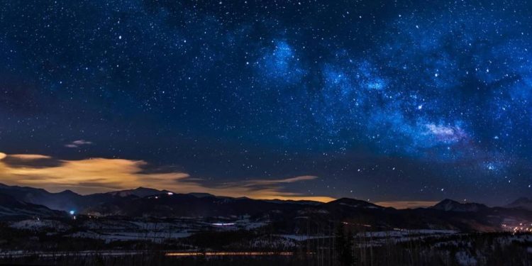 Uzayda Şaşırtan Keşif… Bilim İnsanları Art Geriye Sıralanmış Yapıları Ortaya Çıkardı