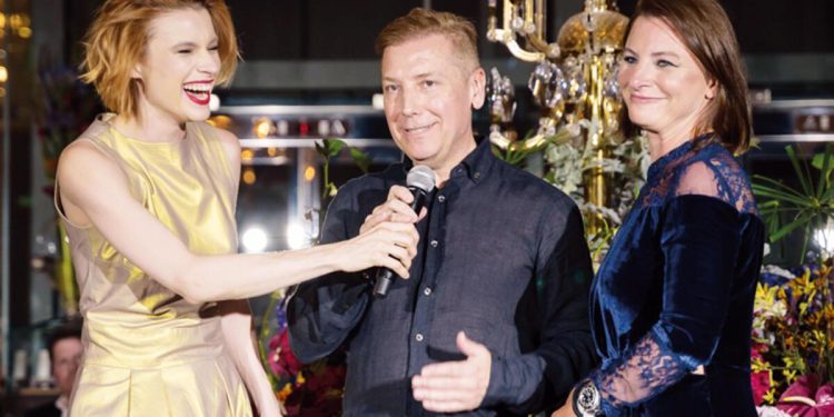 Viyana’da yardım defilesi