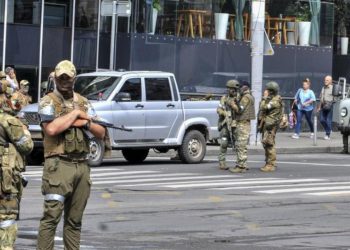 Wagner savaşçıları Rostov sokaklarında