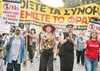Yunanlar AB’yi protesto etti! En az 500 göçmen kayıp