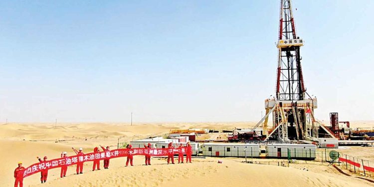 10 bin 520 metreye sondaj