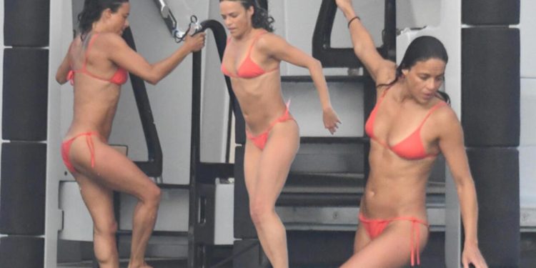 10 çocuklu bir ailenin kızıydı: Dövüşe dövüşe sinemada şöhreti buldu, lüks yatlardan denize atlıyor