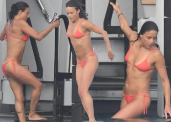 10 çocuklu bir ailenin kızıydı: Dövüşe dövüşe sinemada şöhreti buldu, lüks yatlardan denize atlıyor