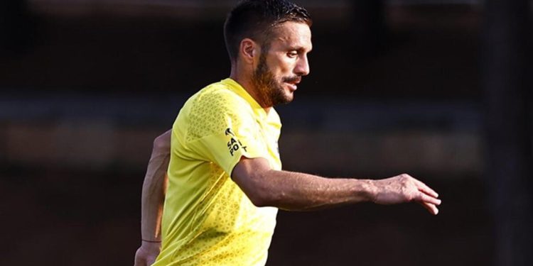 2024 model Fenerbahçe büyük oranda şekillendi! İsmail Kartal yeni transferleri alana sürecek