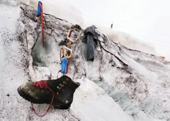 36 yıl sonra buzullar eridi dağcı bulundu
