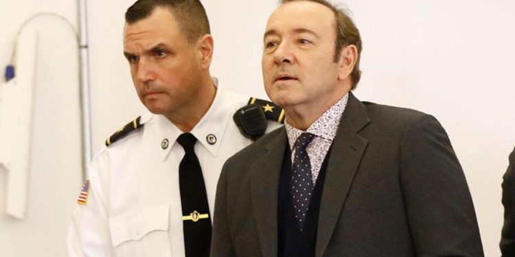 9 cinsel taciz suçlamasıyla suçlanıyordu! Ünlü aktörle ilgili karar açıklandı