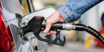 Benzin ve motorine gelen büyük zamma sosyal medyada tepkiler çığ gibi