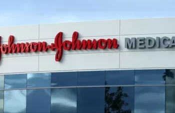 Johnson & Johnson, ilaç fiyatı baskılarına dayanamadı
