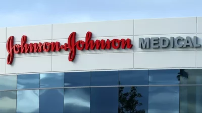 Johnson & Johnson, ilaç fiyatı baskılarına dayanamadı