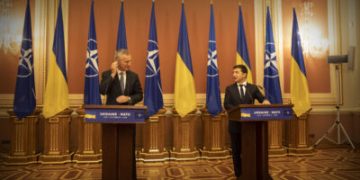 Ukrayna’nın NATO’dan davet beklentisine Fransa’dan gerçekleştirilebilir olmadığı cevabı