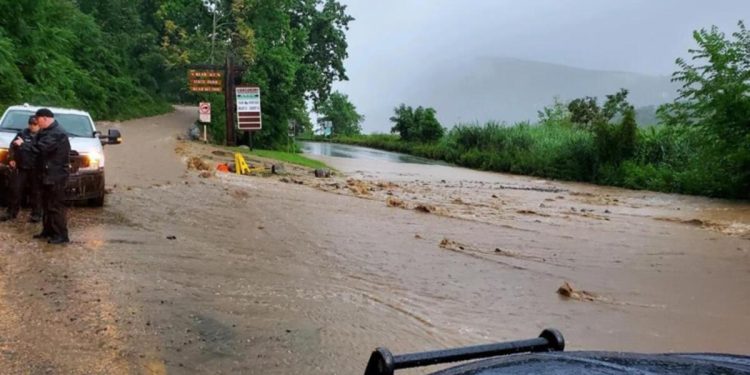 ABD sel felaketleri ile boğuşuyor