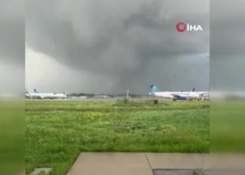 ABD’de hortum: Yüzlerce uçuş iptal