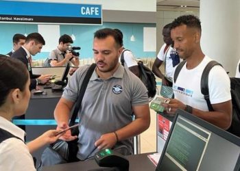 Adana Demirspor, CFR Cluj maçı için Romanya’ya gitti