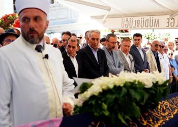 Adnan Polat’ın annesi Suna Polat, son seyahatine uğurlandı