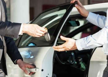 Altı ayda 6 milyon araç el değiştirdi