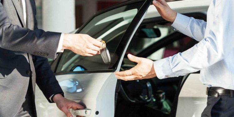 Altı ayda 6 milyon araç el değiştirdi