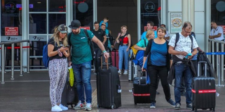 Antalya turizminde iki rekor arka arda geldi