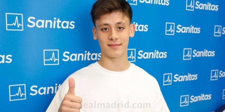 Arda Güler, Real Madrid için sıhhat denetiminden geçti!