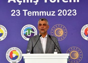 Bakan Bolat’tan ihracat iletisi: Gümrük kapılarımızın altyapısı değerli