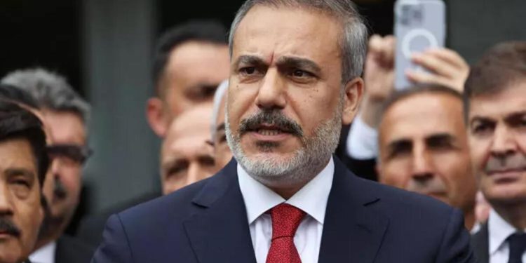 Bakan Hakan Fidan’dan kritik görüşme!