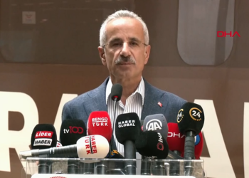 Bakan Uraloğlu, 15 Temmuz Demokrasi ve Ulusal Birlik Treni’ni uğurluyor