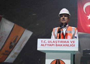 Bakan Uraloğlu açıkladı: Yol 25 dakika kısalacak