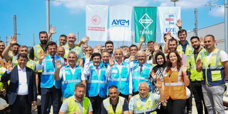 Bakan Uraloğlu birinci kaynağı yaptı! 60 dakikalık yol 20 dakikaya düşecek