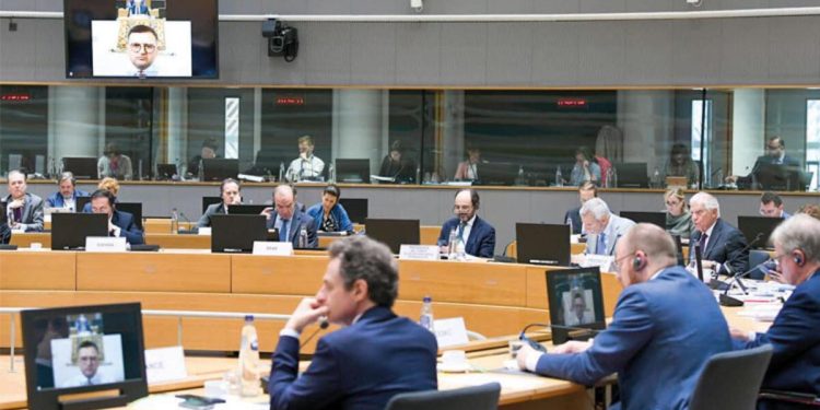 Bakanlar stratejik düşünüyor: AB’de yapan hava