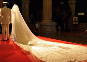 Balayında bile tıpkı otelde kalmamışlar! Babalık testi için hemen meskenine dönmek zorunda kaldı