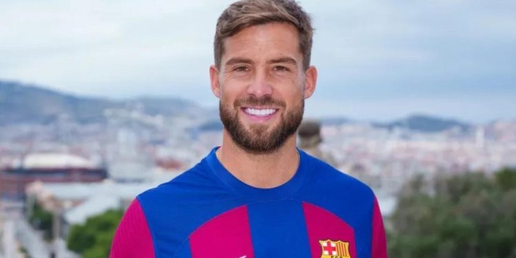 Barcelona, Inigo Martinez’i transfer etti
