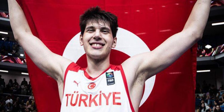 Berke Büyüktuncel, dünyanın en uygun 5’inde!