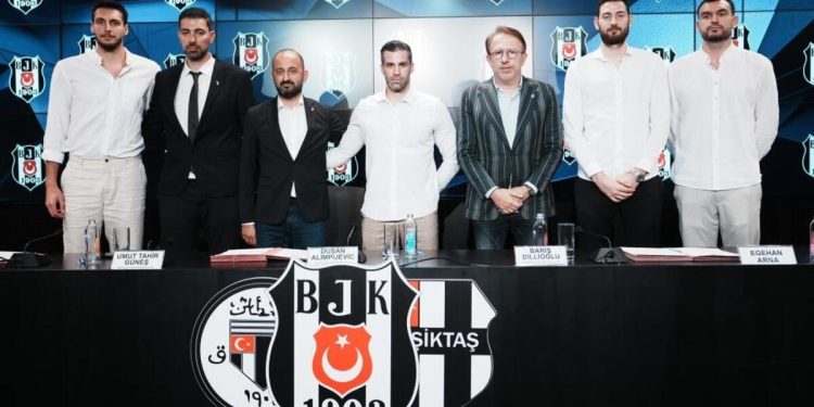 Beşiktaş Erkek Basketbol Kadrosu, yeni transferlerini tanıttı