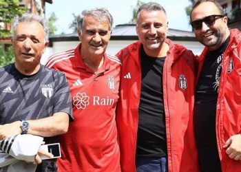 Beşiktaş Lideri Çebi ve idare, kampta gruba moral verdi