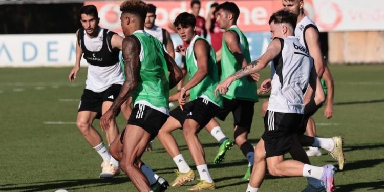 Beşiktaş yeni dönem hazırlıklarına başladı