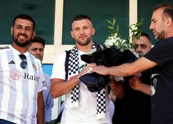Beşiktaş’ın Ante Rebic transferinin maliyeti belirli oldu! “Transferler devam edecek” iletisi…