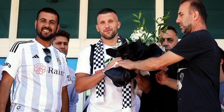 Beşiktaş’ın Ante Rebic transferinin maliyeti belirli oldu! “Transferler devam edecek” iletisi…