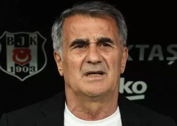 Beşiktaş’ta Şenol Güneş’ten Redmond’a telefon: İstanbul’a bekliyoruz