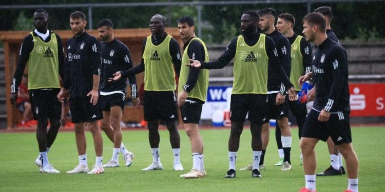 Beşiktaş’ta Umut Meraş ve Onur Bulut ekibe döndü