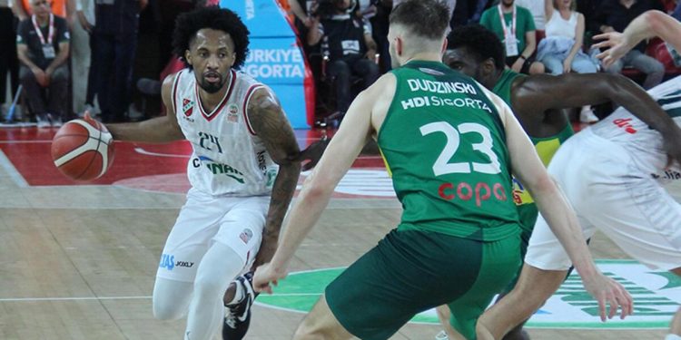 Braian Angola sıhhat denetiminden geçemedi