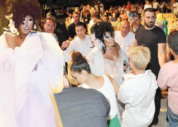 Bülent Ersoy’u locadan izlemek 45 bin TL