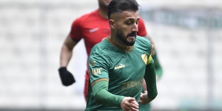 Bursaspor’da Enver Cenk Şahin, kulübe veda etti
