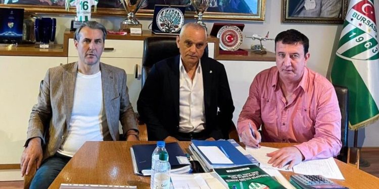 Bursaspor’un yeni teknik yöneticisi belirli oldu