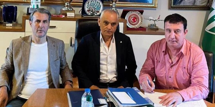 Bursaspor’un yeni teknik yöneticisi Yalçın Gündüz oldu