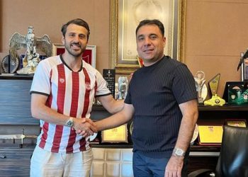 Caner Osmanpaşa 1 yıl daha Sivasspor’da