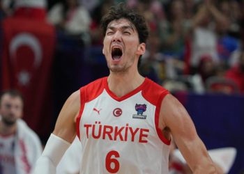 Cedi Osman, San Antonio Spurs’e takaslandı!