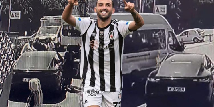 Çekmeköy’de Beşiktaşlı futbolcu Umut Meraş’ın yaptığı kaza kamerada